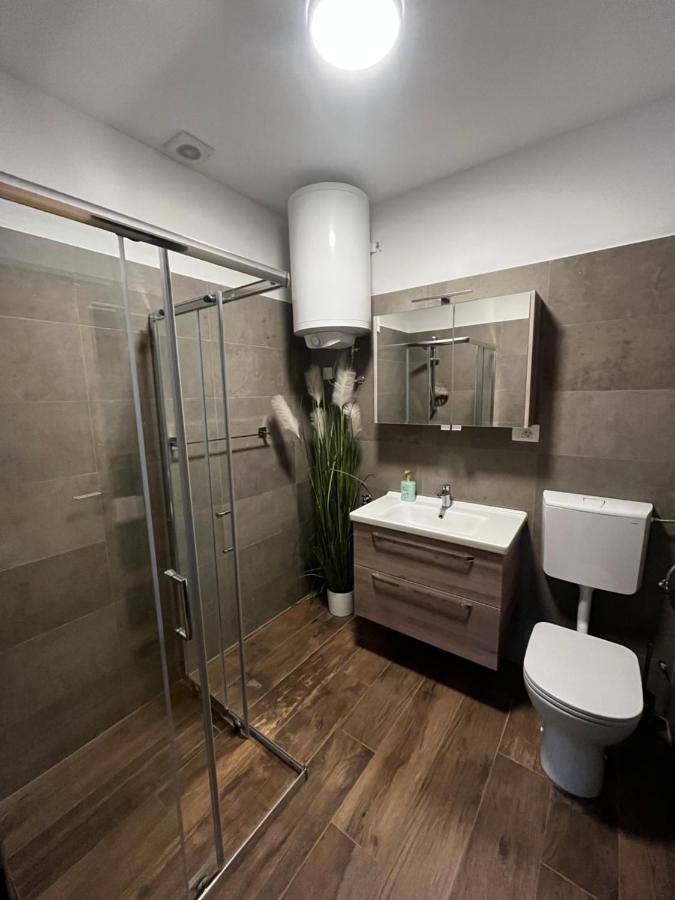 Active Chillax Oasis Apartments Ankaran Exteriér fotografie