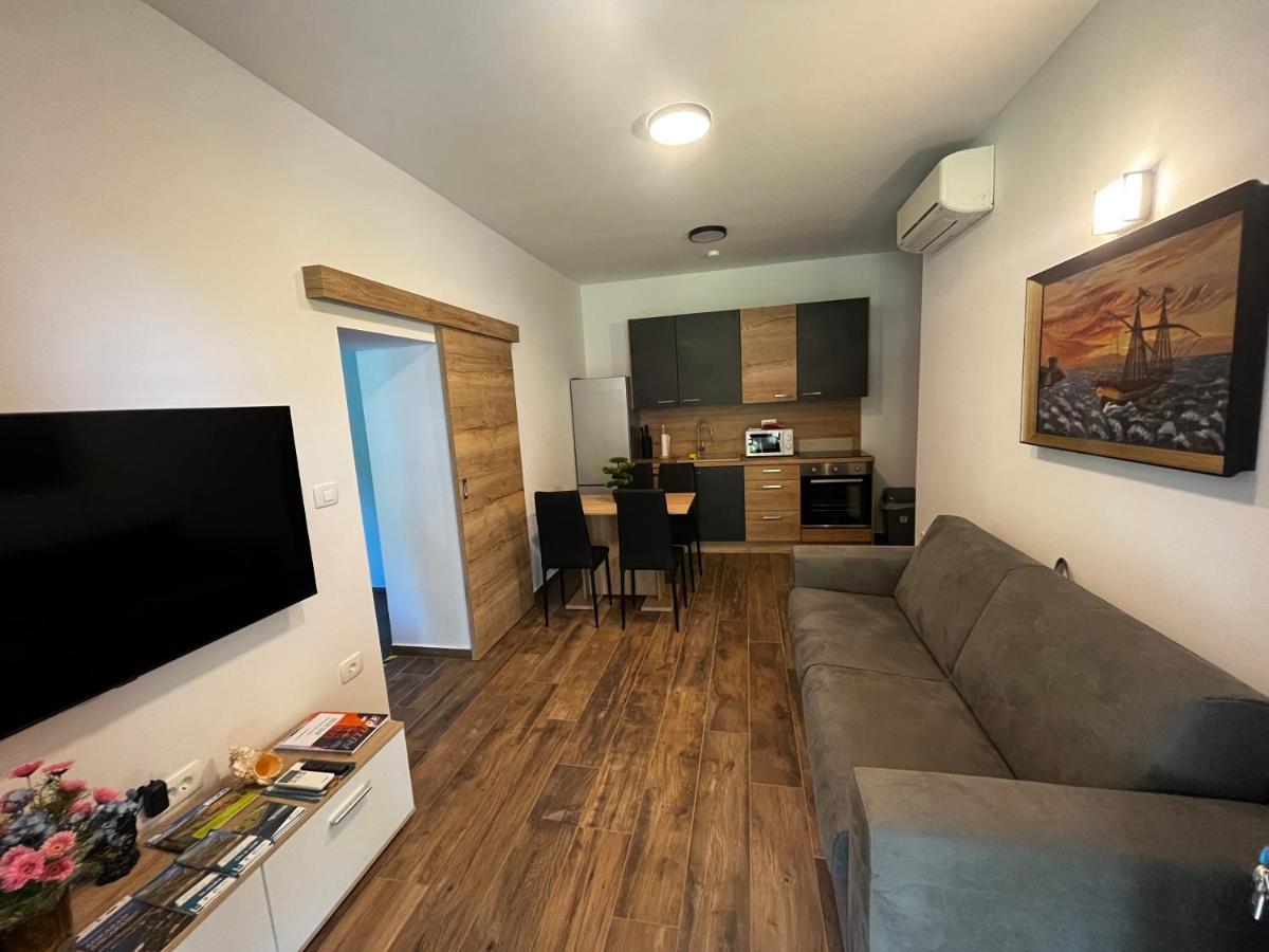 Active Chillax Oasis Apartments Ankaran Exteriér fotografie