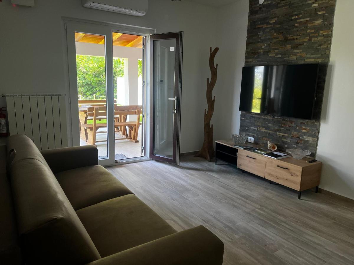 Active Chillax Oasis Apartments Ankaran Exteriér fotografie